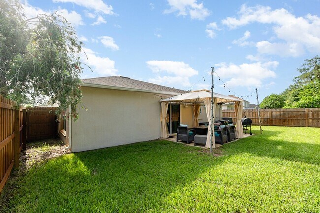Building Photo - 1736 Vista Lake Cir