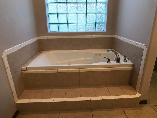 Building Photo - 3Bed/2.5Bath Edinburg TX Home For Rent ( Oakland Village )