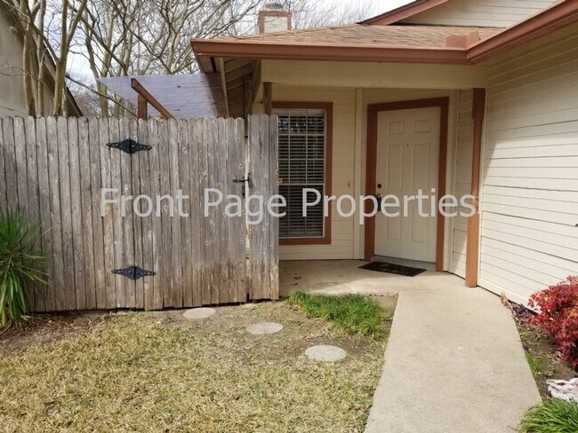 Building Photo - 740 Simonetti Dr