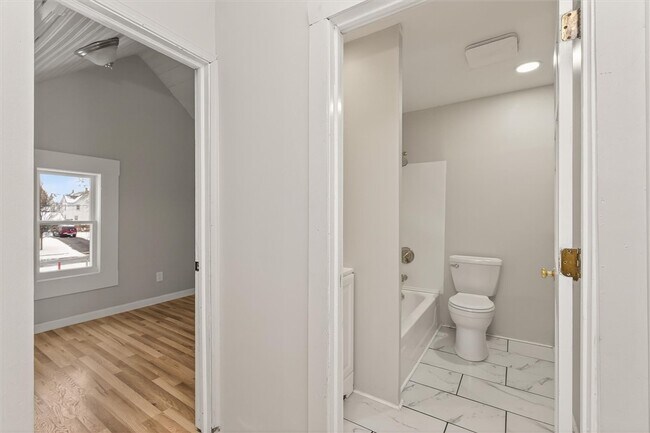 Building Photo - 127 Conkey Ave