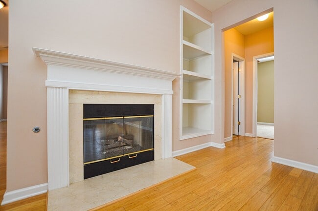 Building Photo - Inviting rancher ready now!