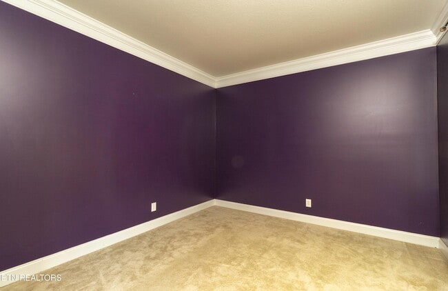 Building Photo - 8334 Bay Gardens Ln