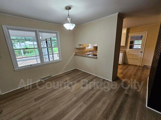 Building Photo - 112 Sunrise Ln