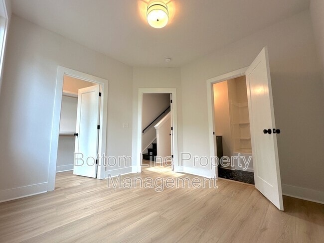 Building Photo - 1352 Briar Creek Rd