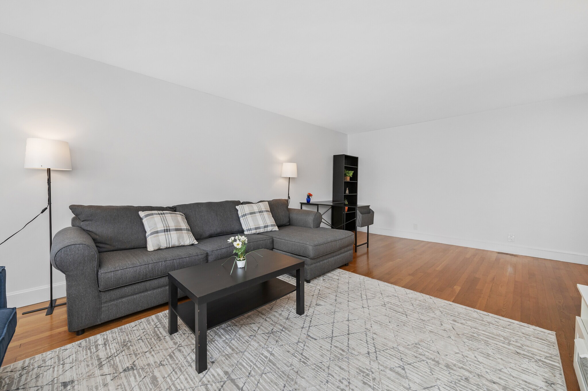 Building Photo - 131 Sewall Ave