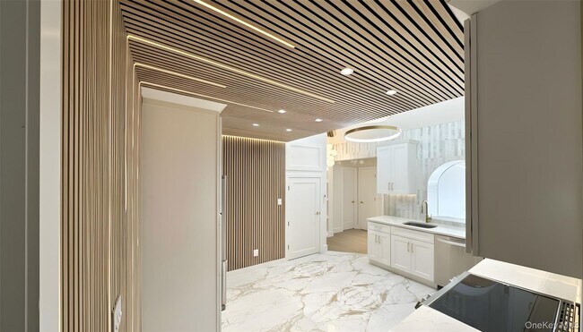 Building Photo - 504 Gazzola Dr