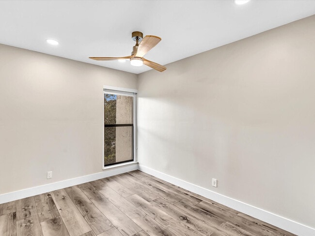 Building Photo - 1381 NW 99th Ave