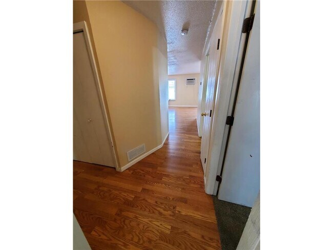 Building Photo - 926 Wescott Trail