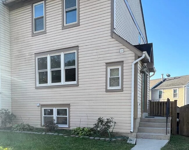 Primary Photo - 11119 Cherryvale Ter