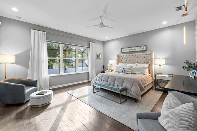 Building Photo - 3624 S Gardenia Ave