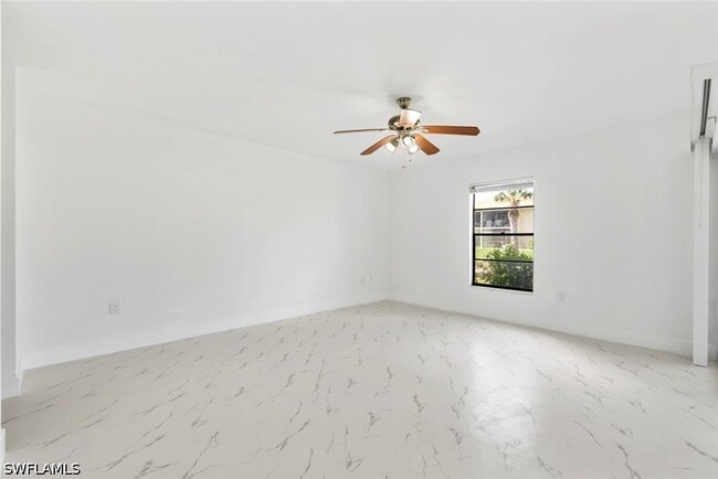 Building Photo - 151 Cypress Way E