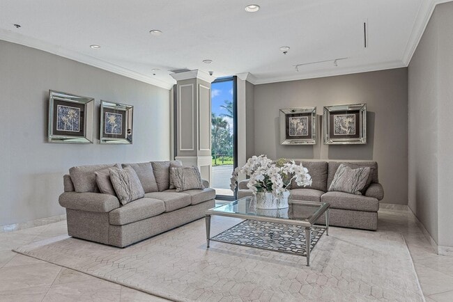 Building Photo - 5510 N Ocean Dr