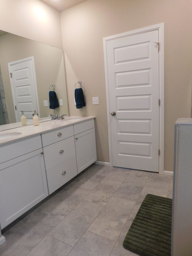 Building Photo - Charming 3 bedroom home for rent