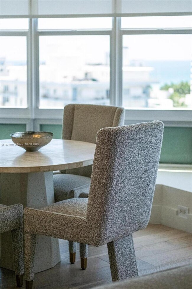 Building Photo - 1881 Washington Ave