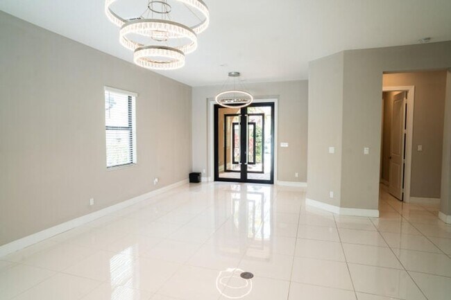 Building Photo - 8665 E Baypoint Cir