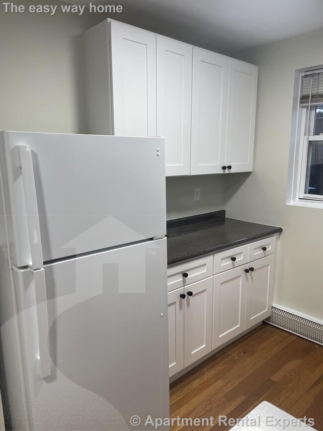 Building Photo - 402 Highland Ave