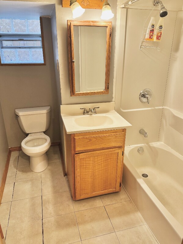 Building Photo - 5428 S Kenneth Ave