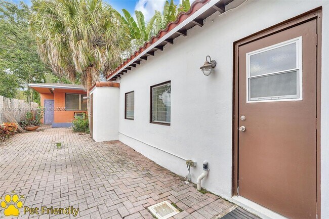 Building Photo - 12287 NE 7th Ave