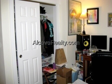 Building Photo - 364 Highland Ave