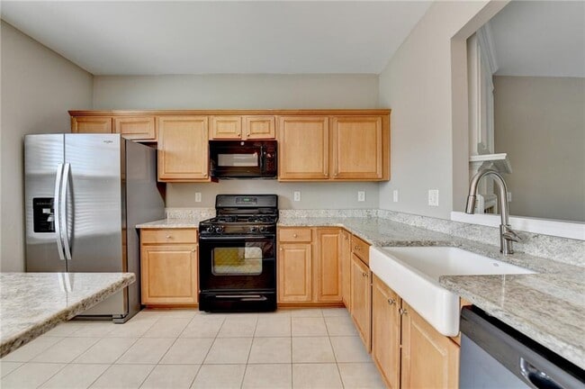 Building Photo - 4020 Edgecomb Dr