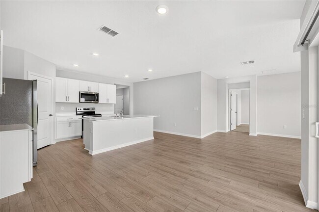 Building Photo - 10924 Rabbit Grv Trl