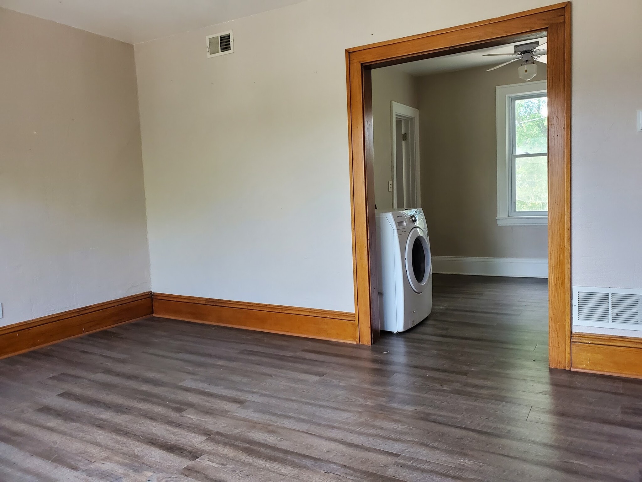 Den/ Washer room - 401 Morgan Ave N