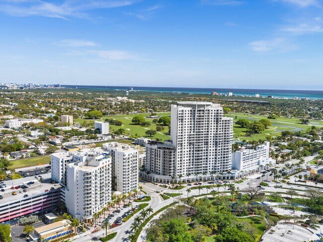 Building Photo - 1830 Radius Dr