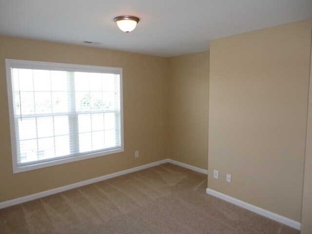 Building Photo - 1120 Rutledge Landing Dr