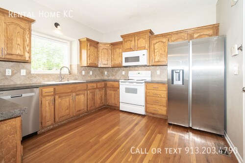 Building Photo - 18755 W 153rd Terrace