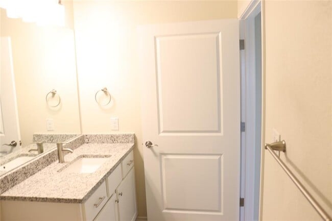 Building Photo - 518 Whirlaway Dr