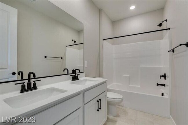 Building Photo - BEAUTIFUL 4 BEDROOM PROPERTY IN GATED COMMUNITY!