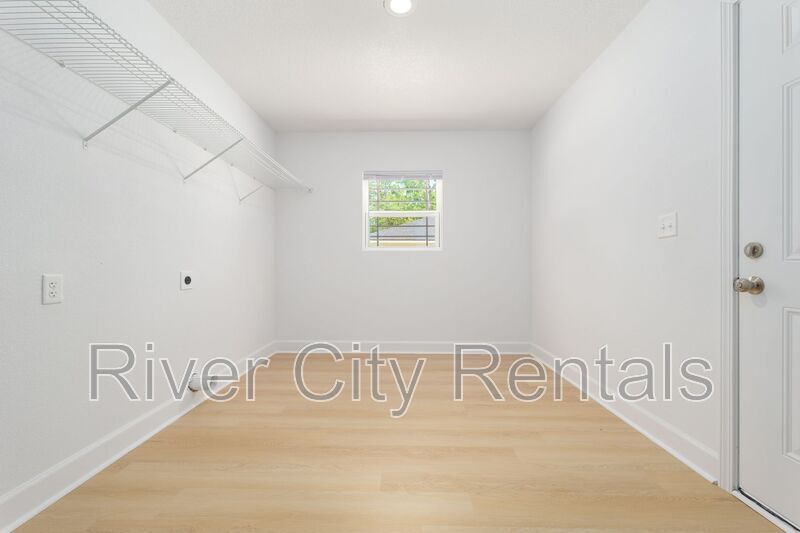 Building Photo - 7156 Duke St