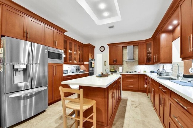 Building Photo - 5425 SW 190th Ave