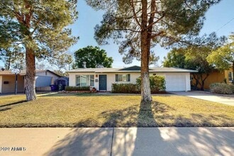 Building Photo - 737 E Papago Dr