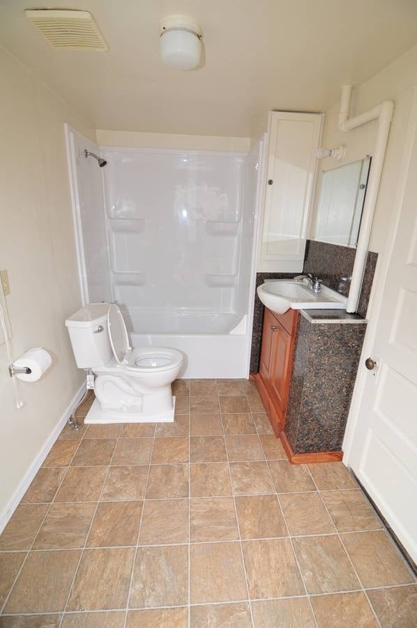 Building Photo - 1230 S Water St