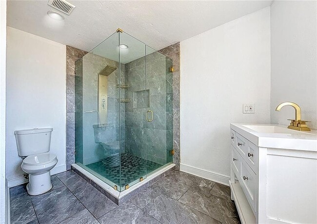 Building Photo - 2100 28th Ave N