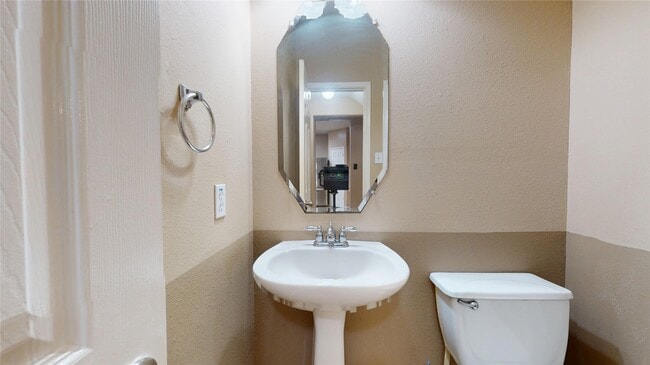 Building Photo - 21050 Florette Ln