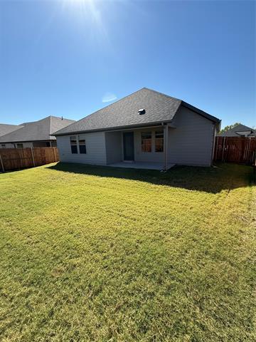 Building Photo - 718 Tidal Dr