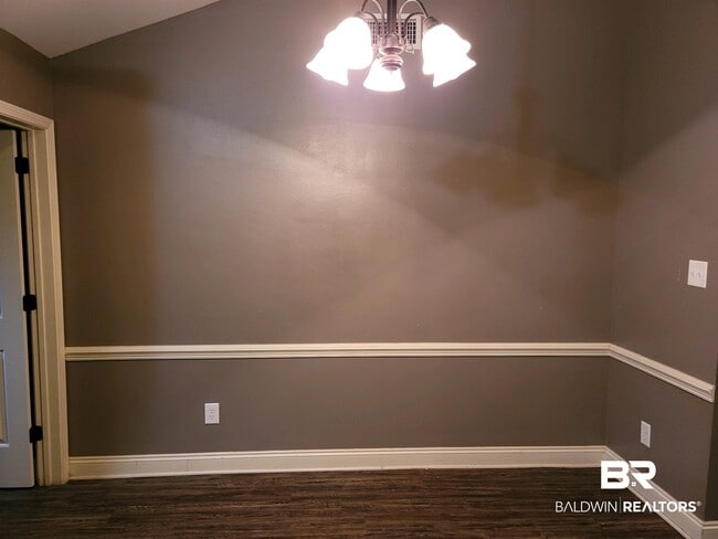 Building Photo - 9530 Fox Hunter Ct E