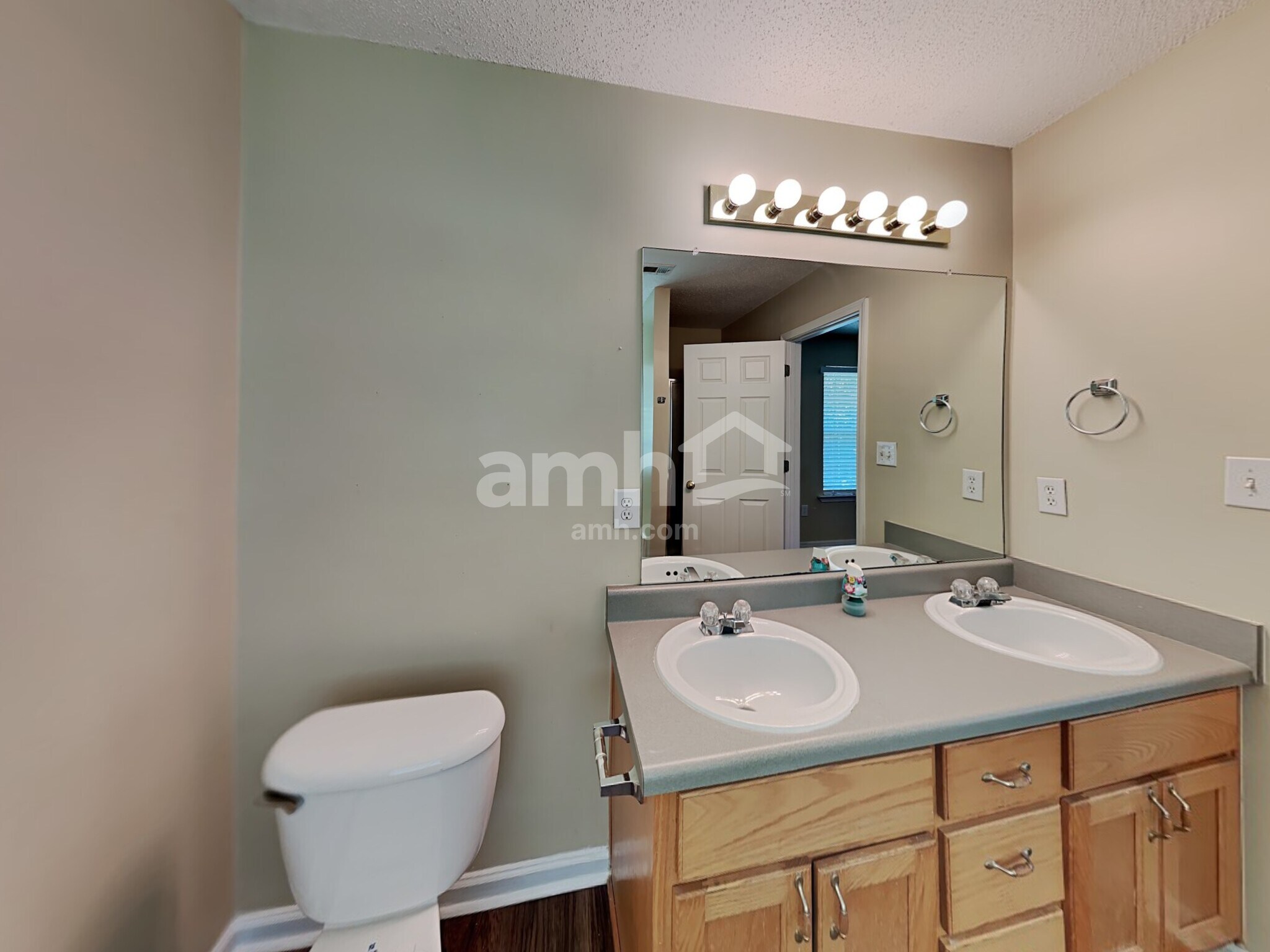 Building Photo - 1515 Morning Glory Way