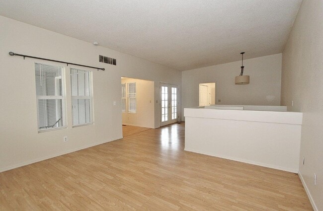 Building Photo - 7149 W Ustick Rd