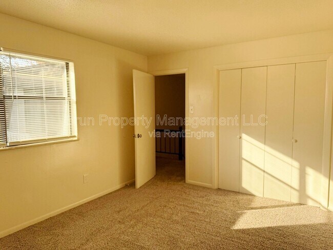 Building Photo - 505 Cross Creek Rd