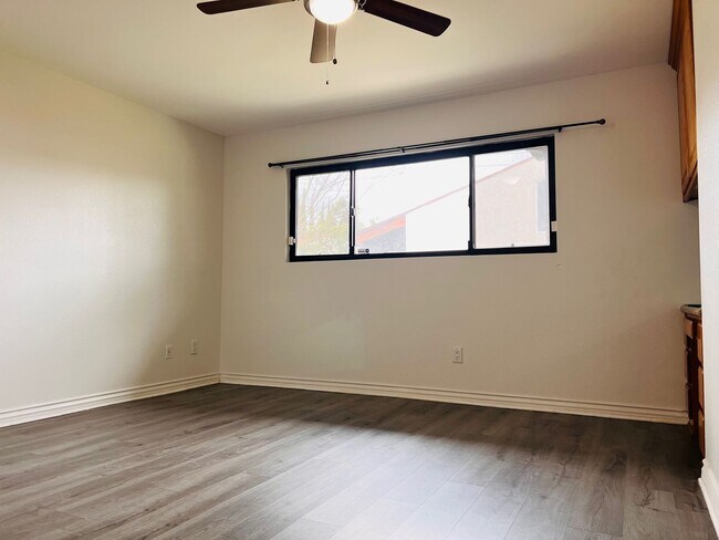 Building Photo - **Spacious Casita Style Condo 3 Bedrooms 2 Bathrooms**