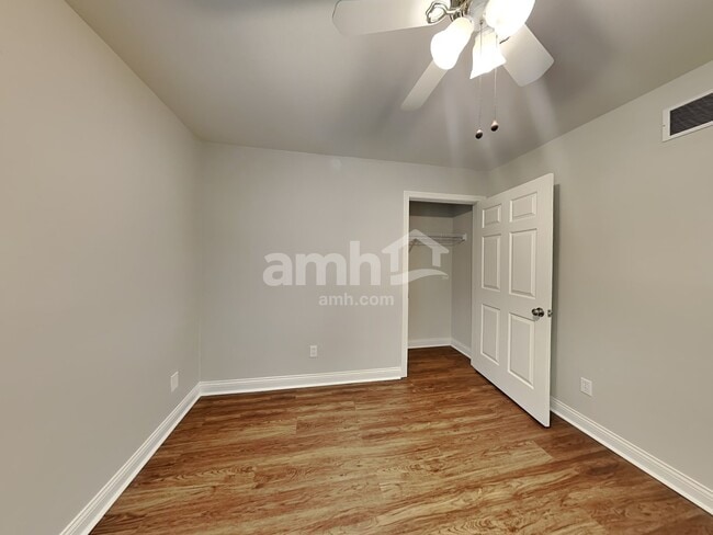 Building Photo - 6377 Beecher Ct