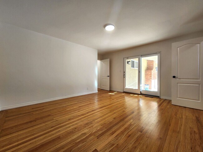 Building Photo - Charming Single Family Home Located in Sou...