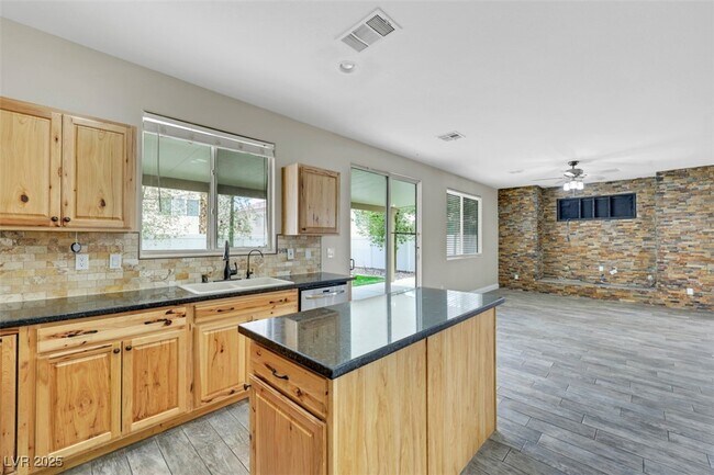 Building Photo - 6636 Petrified Forest St