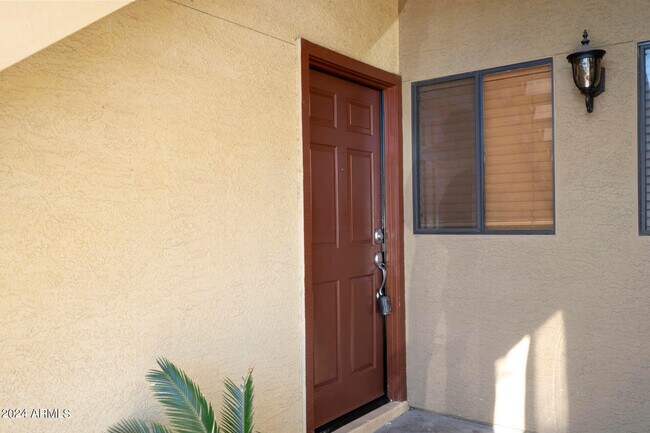 Building Photo - 7008 E Gold Dust Ave