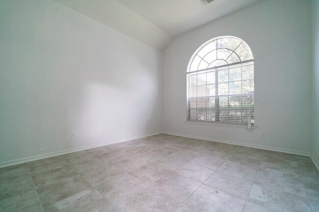Building Photo - 5602 Painted Trail Dr