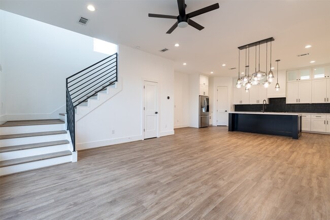 Building Photo - 1206 Hamblen St