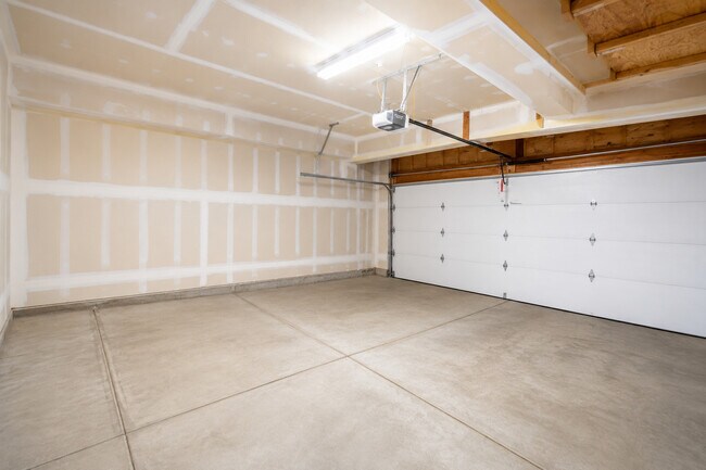 Building Photo - 2239 Seaver Ln